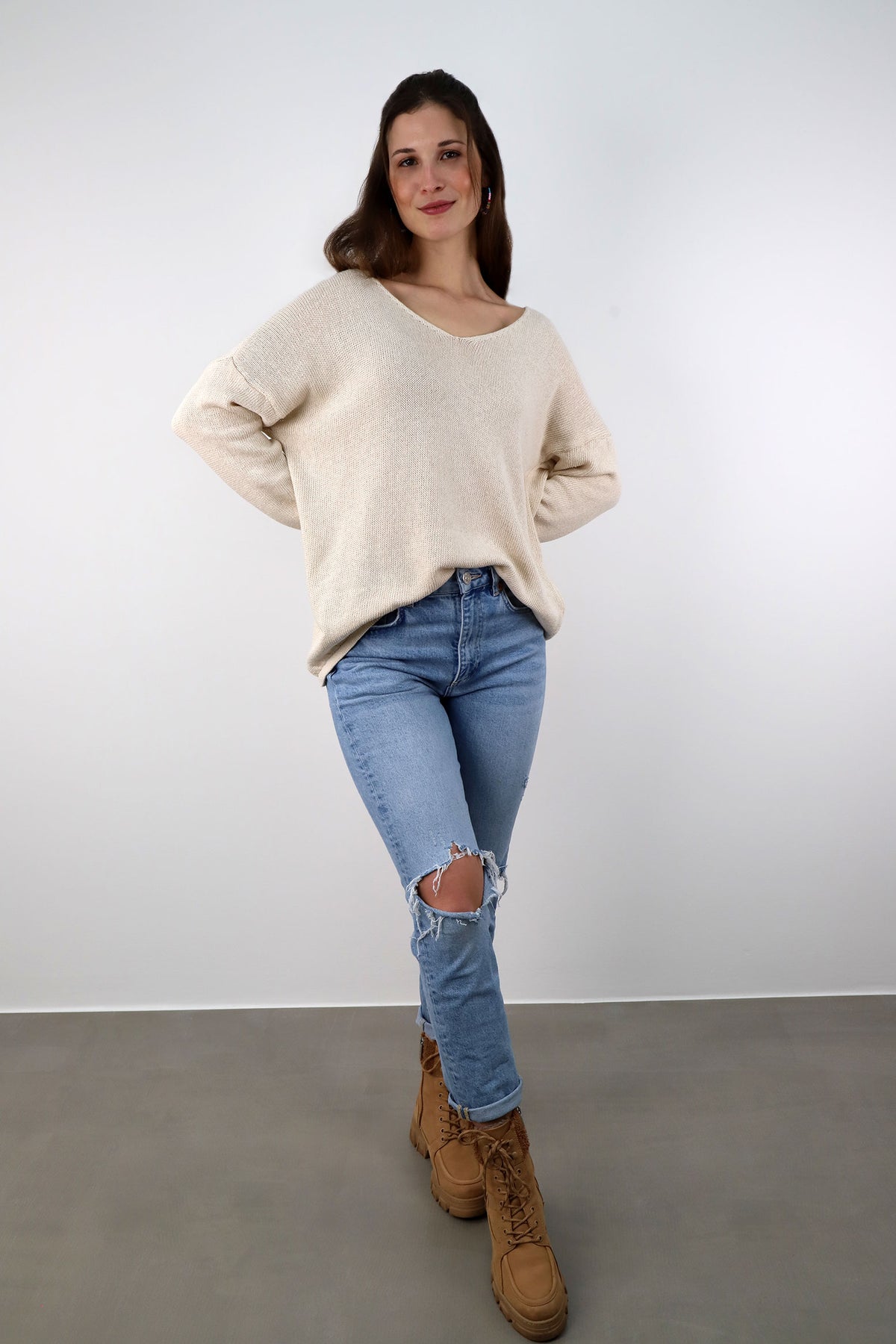 Oversized Pullover mit V-Ausschnitt - Creme