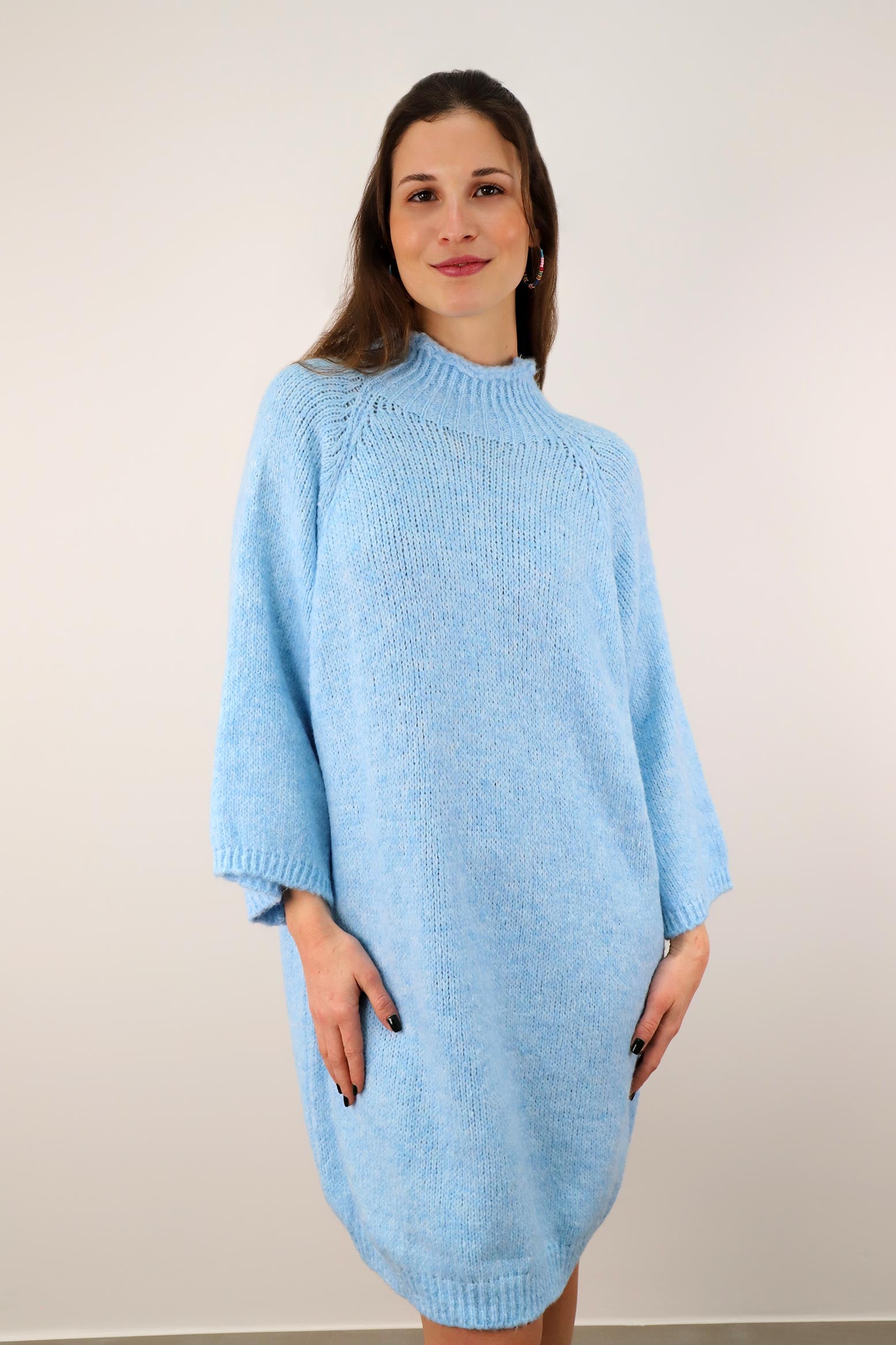 Pulloverkleid mit Stehkragen - Hellblau