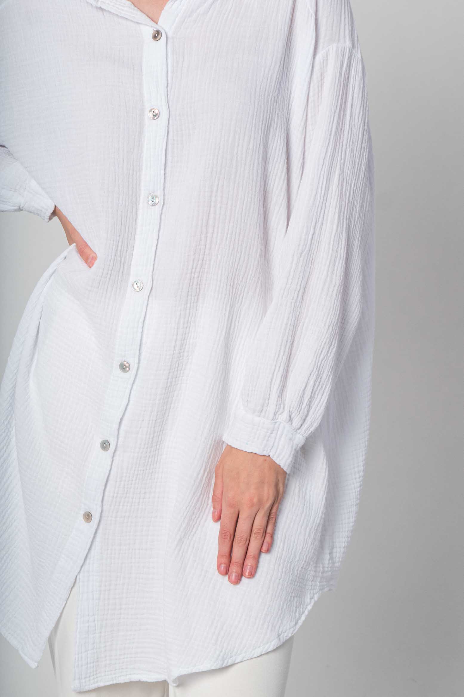 Musselin Bluse Oversized mit Knopfleiste - Weiß